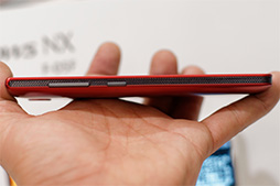 画像集#021のサムネイル/三辺狭額縁デザインが魅力のAQUOS ZETAやXperia Z2 Tabletをじっくりチェック。NTTドコモ2014夏モデルスマートフォンテストレポート(後編)