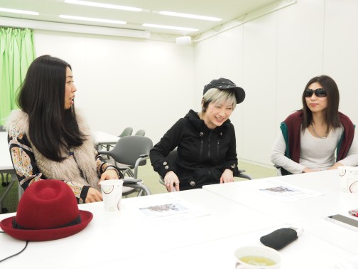 画像ギャラリー No.003のサムネイル画像 / 3人の個性が活かされた“熱血ソング”が完成。「バレットソウル -インフィニットバースト-」主題歌を歌う“いとうかなこ×Zwei”インタビュー