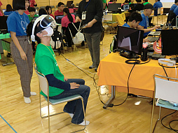 ���������꡼ No.018�Υ���ͥ������ / ���������VR�������åס�MEMOREUM TOKYO�פ��ݡ��ȡ�PS VR�Ǵ����Ǥ��뻲�üԤ��줾��Υߥ塼�����ब���줿