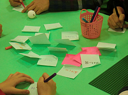 ���������꡼ No.021�Υ���ͥ������ / ���������VR�������åס�MEMOREUM TOKYO�פ��ݡ��ȡ�PS VR�Ǵ����Ǥ��뻲�üԤ��줾��Υߥ塼�����ब���줿