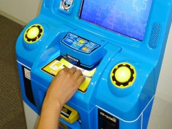 画像集#003のサムネイル/いよいよ稼働開始となった「パズドラZ テイマーバトル」。モンスターチケットによる新たな遊びを取り入れた,「パズドラ」シリーズ最新作がアーケードに登場