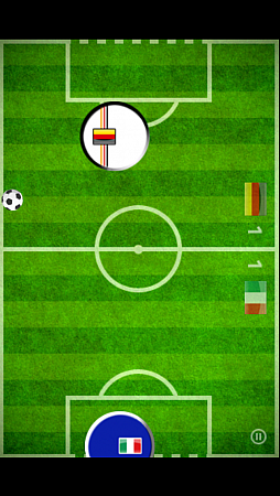 画像集#006のサムネイル/エアホッケー×サッカー。iOS向けアクション「Absolute Football Mania」を紹介する「(ほぼ)日刊スマホゲーム通信」第546回