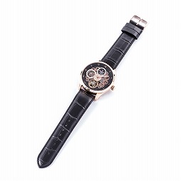 画像ギャラリー No.003のサムネイル画像 / 「Bloodborne」の時計塔をイメージした腕時計,狩人をイメージしたバッグと財布が予約受付を開始