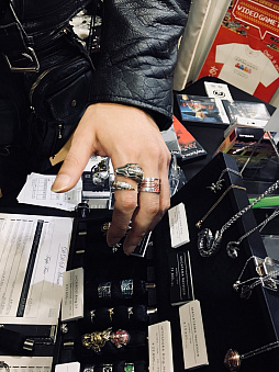 画像ギャラリー No.004のサムネイル画像 / マフィア梶田の二次元が来い!:第431回「DDSブランドを身に着ける若葉マークの運転事情」