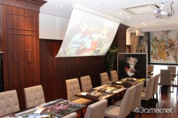 画像ギャラリー No.006のサムネイル画像 / 「SaGa SCARLET GRACE」コラボイベントが「銀座 B.E.HOUSE」にてスタート。SSGの世界観で一色に染まった店舗とメニューをチェックしてきた