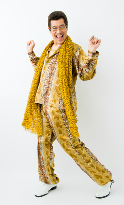 画像ギャラリー No.003のサムネイル画像 / 「モンスターギア バーサス」とピコ太郎のコラボイベントが1月20日に開始。ゲームにログインすると特別なギアセットをもらえる