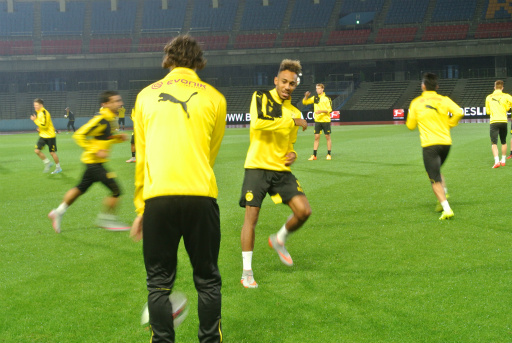 画像ギャラリー No.017のサムネイル画像 / 「FIFA 16」日本版パックヒーローに決定したドルトムント 香川真司選手が新シーズンへの意気込みを語った記者発表会をレポート