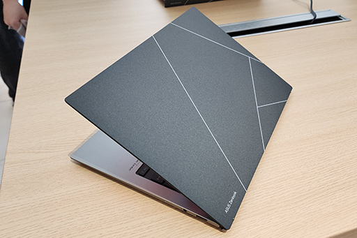 ꡼ No.006Υͥ / ASUSͭELǥץ쥤ܥΡȤ繶Ť1kg̥ޥ󤫤顤ˤȤϥPCޤ¿ȯɽ