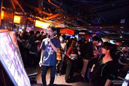 画像ギャラリー No.015のサムネイル画像 / アークシステムワークス「HALLOWEEN PARTY」が今年も開催。森Pも駆けつけ,大いに盛り上がった「BLAZBLUE DAY」フォトレポート