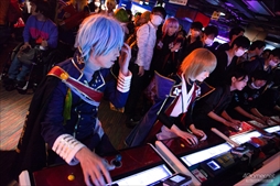 画像ギャラリー No.025のサムネイル画像 / アークシステムワークス「HALLOWEEN PARTY」が今年も開催。森Pも駆けつけ,大いに盛り上がった「BLAZBLUE DAY」フォトレポート