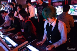 画像ギャラリー No.026のサムネイル画像 / アークシステムワークス「HALLOWEEN PARTY」が今年も開催。森Pも駆けつけ,大いに盛り上がった「BLAZBLUE DAY」フォトレポート