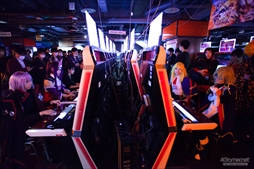 画像ギャラリー No.040のサムネイル画像 / アークシステムワークス「HALLOWEEN PARTY」が今年も開催。森Pも駆けつけ,大いに盛り上がった「BLAZBLUE DAY」フォトレポート