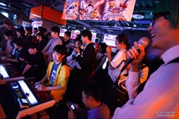 画像ギャラリー No.050のサムネイル画像 / アークシステムワークス「HALLOWEEN PARTY」が今年も開催。森Pも駆けつけ,大いに盛り上がった「BLAZBLUE DAY」フォトレポート