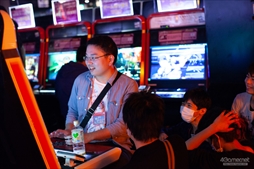 画像ギャラリー No.066のサムネイル画像 / アークシステムワークス「HALLOWEEN PARTY」が今年も開催。森Pも駆けつけ,大いに盛り上がった「BLAZBLUE DAY」フォトレポート