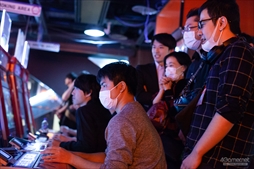 画像ギャラリー No.073のサムネイル画像 / アークシステムワークス「HALLOWEEN PARTY」が今年も開催。森Pも駆けつけ,大いに盛り上がった「BLAZBLUE DAY」フォトレポート