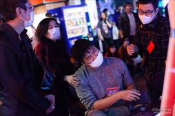 画像ギャラリー No.075のサムネイル画像 / アークシステムワークス「HALLOWEEN PARTY」が今年も開催。森Pも駆けつけ,大いに盛り上がった「BLAZBLUE DAY」フォトレポート