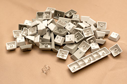 画像ギャラリー No.017のサムネイル画像 / 東プレ,16年ぶりのREALFORCE第2世代モデルを発表。アクチュエーションポイント変更機能対応モデルや静音モデルなど,バラエティに富む