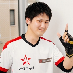 画像ギャラリー No.004のサムネイル画像 / ウェルプレイド,K2選手,ヴァナヲ選手,あきー選手とマネジメント契約を締結