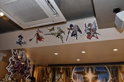 画像ギャラリー No.054のサムネイル画像 / 飲んで喰らって体力満タン! 「セブンナイツ」公式カフェ“セブンナイツ 原宿ギルド in AMO CAFE”が10月20日にオープン