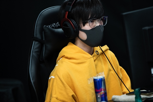 画像ギャラリー No.021のサムネイル画像 / 「TOPANGA LEAGUE×鉄拳7 Season3」フォトレポート。Team Liquidに所属する若手の雄,弦選手がシーズン1に続き,2度目の優勝を飾る