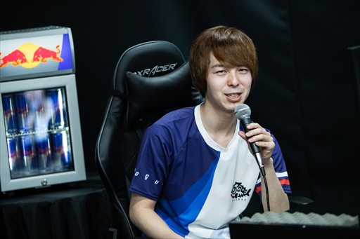 画像ギャラリー No.025のサムネイル画像 / 「TOPANGA LEAGUE×鉄拳7 Season3」フォトレポート。Team Liquidに所属する若手の雄,弦選手がシーズン1に続き,2度目の優勝を飾る