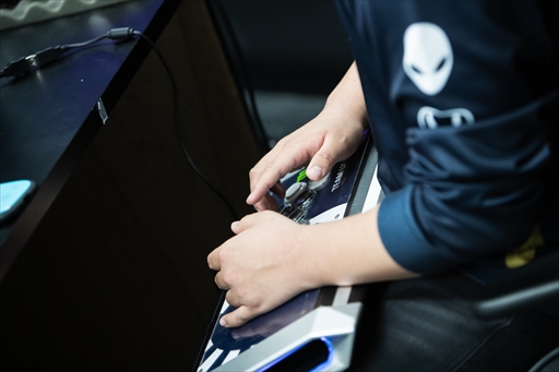 画像ギャラリー No.030のサムネイル画像 / 「TOPANGA LEAGUE×鉄拳7 Season3」フォトレポート。Team Liquidに所属する若手の雄,弦選手がシーズン1に続き,2度目の優勝を飾る