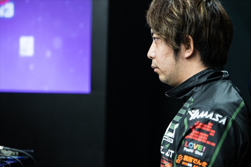 画像ギャラリー No.035のサムネイル画像 / 「TOPANGA LEAGUE×鉄拳7 Season3」フォトレポート。Team Liquidに所属する若手の雄,弦選手がシーズン1に続き,2度目の優勝を飾る