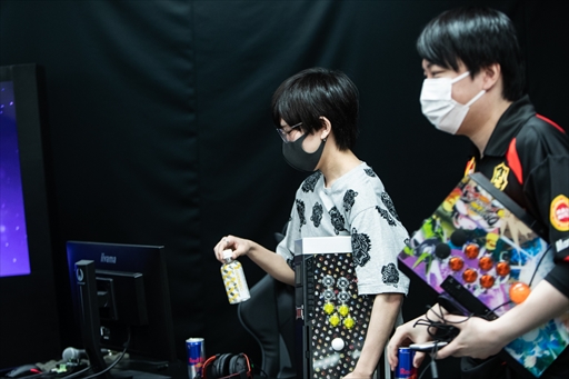 画像ギャラリー No.046のサムネイル画像 / 「TOPANGA LEAGUE×鉄拳7 Season3」フォトレポート。Team Liquidに所属する若手の雄,弦選手がシーズン1に続き,2度目の優勝を飾る