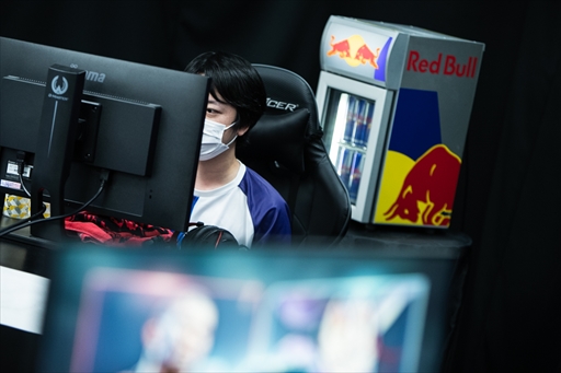 画像ギャラリー No.057のサムネイル画像 / 「TOPANGA LEAGUE×鉄拳7 Season3」フォトレポート。Team Liquidに所属する若手の雄,弦選手がシーズン1に続き,2度目の優勝を飾る