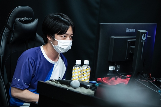 画像ギャラリー No.059のサムネイル画像 / 「TOPANGA LEAGUE×鉄拳7 Season3」フォトレポート。Team Liquidに所属する若手の雄,弦選手がシーズン1に続き,2度目の優勝を飾る