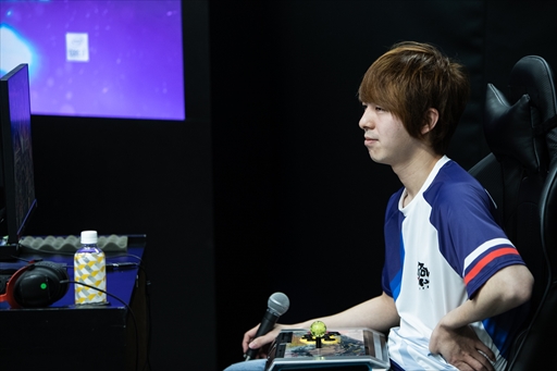 画像ギャラリー No.063のサムネイル画像 / 「TOPANGA LEAGUE×鉄拳7 Season3」フォトレポート。Team Liquidに所属する若手の雄,弦選手がシーズン1に続き,2度目の優勝を飾る