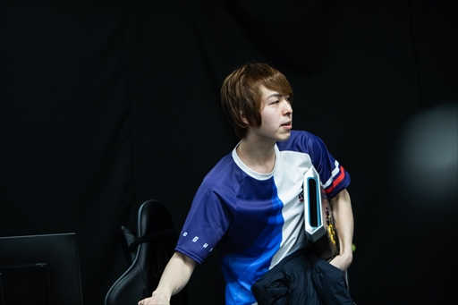 画像ギャラリー No.068のサムネイル画像 / 「TOPANGA LEAGUE×鉄拳7 Season3」フォトレポート。Team Liquidに所属する若手の雄,弦選手がシーズン1に続き,2度目の優勝を飾る