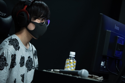 画像ギャラリー No.069のサムネイル画像 / 「TOPANGA LEAGUE×鉄拳7 Season3」フォトレポート。Team Liquidに所属する若手の雄,弦選手がシーズン1に続き,2度目の優勝を飾る