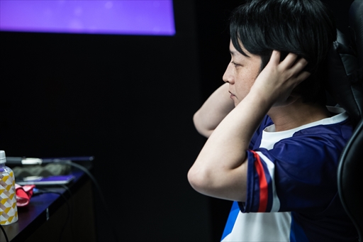 画像ギャラリー No.075のサムネイル画像 / 「TOPANGA LEAGUE×鉄拳7 Season3」フォトレポート。Team Liquidに所属する若手の雄,弦選手がシーズン1に続き,2度目の優勝を飾る