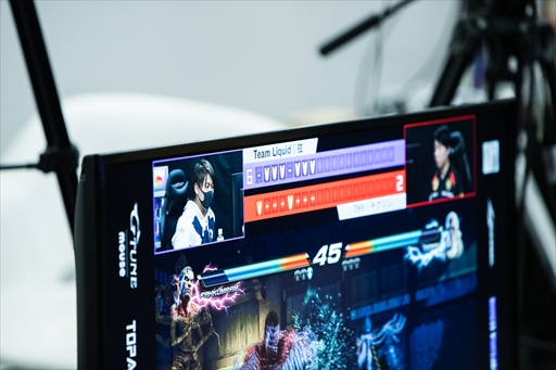 画像ギャラリー No.084のサムネイル画像 / 「TOPANGA LEAGUE×鉄拳7 Season3」フォトレポート。Team Liquidに所属する若手の雄,弦選手がシーズン1に続き,2度目の優勝を飾る