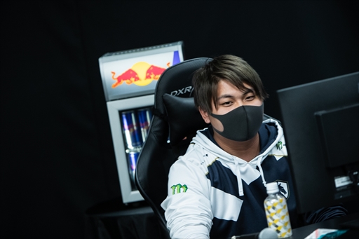 画像ギャラリー No.088のサムネイル画像 / 「TOPANGA LEAGUE×鉄拳7 Season3」フォトレポート。Team Liquidに所属する若手の雄,弦選手がシーズン1に続き,2度目の優勝を飾る