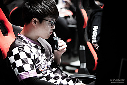 ���������꡼ No.020�Υ���ͥ������ / ��PUBG JAPAN SERIES��Season3 Grade1 Day5��ݡ��ȡ�DetonatioN Gaming White���������˺��ܶᡤ2���ܤΥ����å��褤���纮���