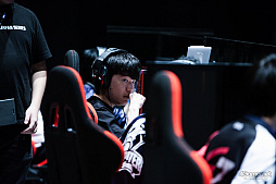 ���������꡼ No.106�Υ���ͥ������ / ��PUBG JAPAN SERIES��Season3 Grade1 Day5��ݡ��ȡ�DetonatioN Gaming White���������˺��ܶᡤ2���ܤΥ����å��褤���纮���