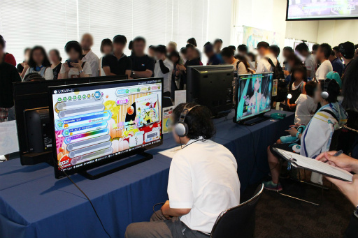 画像ギャラリー No.007のサムネイル画像 / 「SEGA feat. HATSUNE MIKU Project スペシャル体験会」が開催。PS VR対応「初音ミク VR フューチャーライブ」が世界初公開