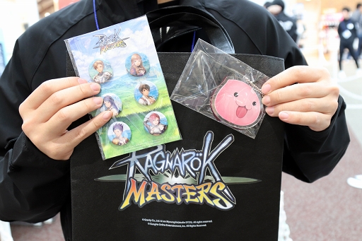 画像ギャラリー No.016のサムネイル画像 / はじめしゃちょーさんとだいだらさんが「ラグマス」CMロケ地へ! 人気タイトルがイオンレイクタウンに集結した「ガンホー 秋のゲーム祭」をレポート