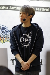 画像ギャラリー No.026のサムネイル画像 / はじめしゃちょーさんとだいだらさんが「ラグマス」CMロケ地へ! 人気タイトルがイオンレイクタウンに集結した「ガンホー 秋のゲーム祭」をレポート