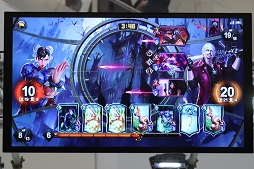 画像ギャラリー No.030のサムネイル画像 / はじめしゃちょーさんとだいだらさんが「ラグマス」CMロケ地へ! 人気タイトルがイオンレイクタウンに集結した「ガンホー 秋のゲーム祭」をレポート