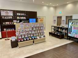 画像ギャラリー No.006のサムネイル画像 / 「バンドリ!ガルパ!ウィンターパーティ 2022 in セガ」に森チャック氏とのコラボグッズが登場