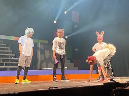 画像ギャラリー No.018のサムネイル画像 / 舞台「アニドルカラーズ キュアステージ SHUFFLE REVUE」ゲネプロレポート。飛んで跳ねて笑顔満開なアニドルに注目!