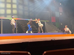 画像ギャラリー No.019のサムネイル画像 / 舞台「アニドルカラーズ キュアステージ SHUFFLE REVUE」ゲネプロレポート。飛んで跳ねて笑顔満開なアニドルに注目!