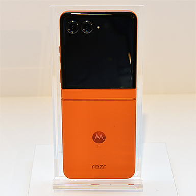 ꡼ No.007Υͥ / ߥɥ륯饹Motorolaޤꤿߥޥۡrazr 50פµǥå緿֥ǥץ쥤ǥץǽ