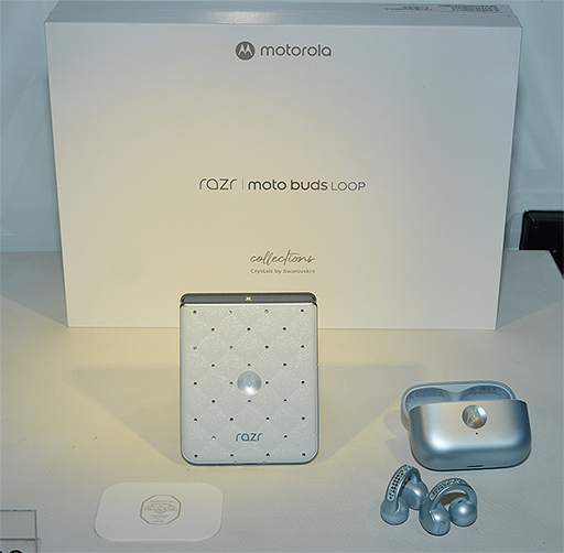 画像ギャラリー No.017のサムネイル画像 / 写真で見る「motorola razr 60」。手ごろな価格のミドルクラス市場向け折りたたみスマートフォン