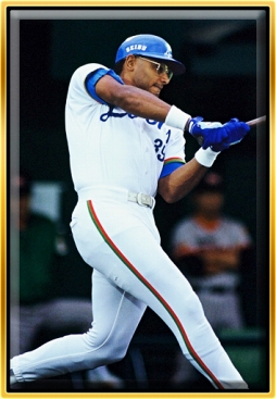 画像ギャラリー No.006のサムネイル画像 / 「モバプロ2」,1月12日よりレジェンドOB選手のデストラーデ氏が参戦