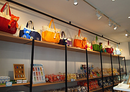 画像ギャラリー No.002のサムネイル画像 / 「うたの☆プリンスさまっ♪」のコンセプトショップ「SHINING STORE」が今年もオープン。新しいお友達「PRINCE CAT」が可愛く展示された店内を写真で紹介