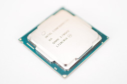 画像ギャラリー No.002のサムネイル画像 / 「Core i7-8700K」「Core i5-8400」レビュー後編。Coffee Lake-Sは「6コア版Kaby Lake-S」なのか?